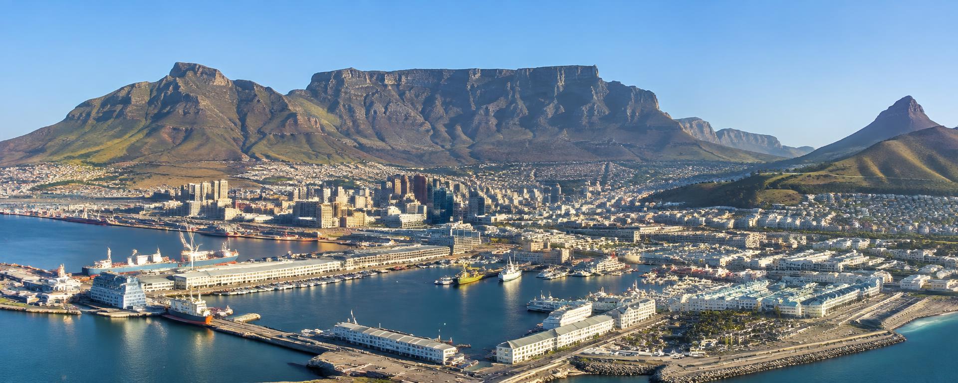 Illustrative view of Cape Town’s harbour and Table Mountain